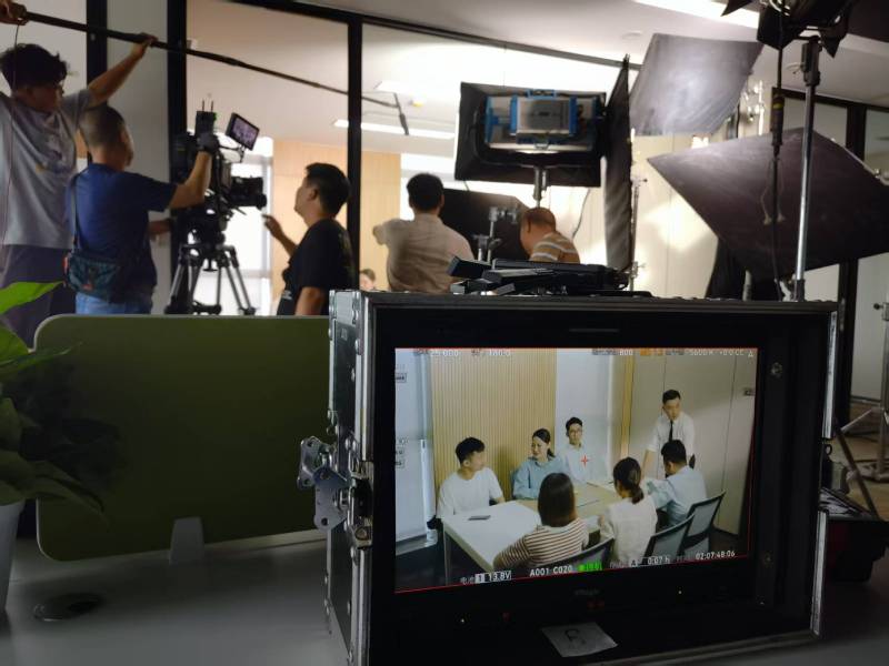 呼玛县TVC拍摄公司：科技产品视觉化大师，诠释未来感与功能美学